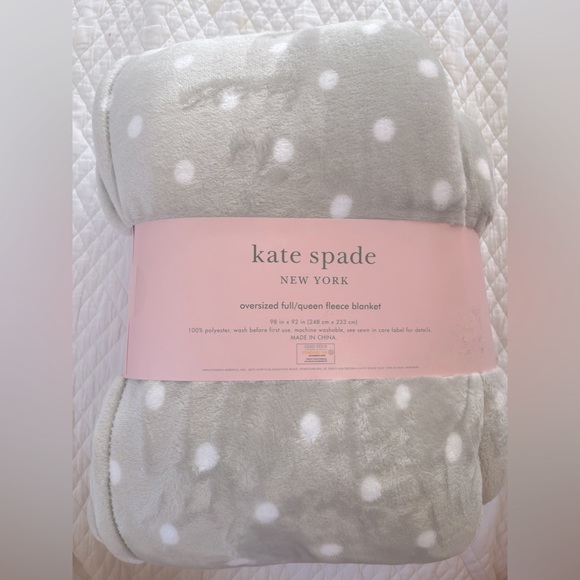 kate spade Bedding Nwt Kate Spade Oversized Fullqueen Fleece Blanket Graywhite Dots Poshmark
